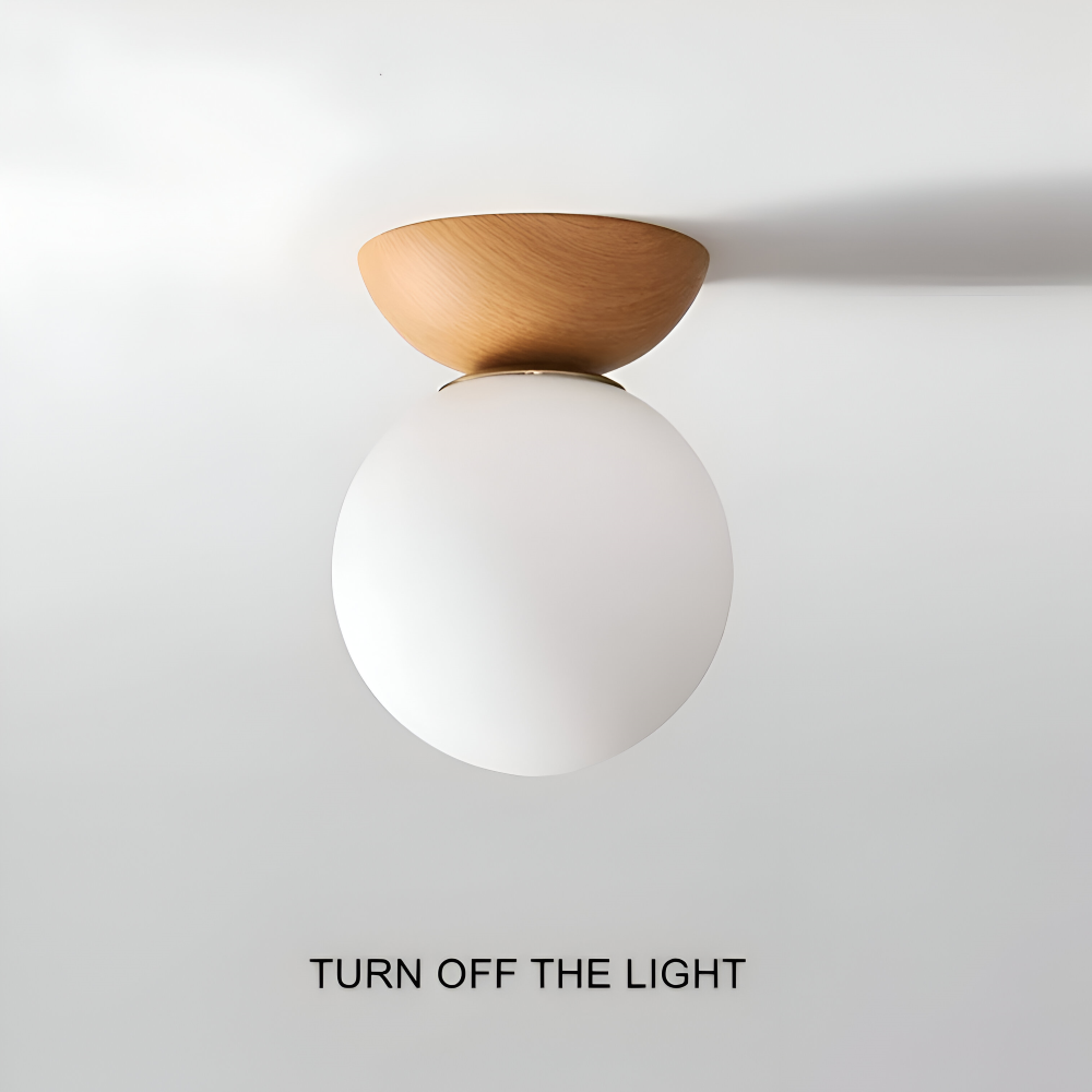 Perle LED-taklampa i full vy. Japansk, modern pendellampa med pärlor och valnötsträ.