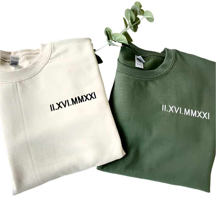 Matchande par hoodies, den perfekta årsdagspresenten. Personlig med romerska siffror för evig kärlek.