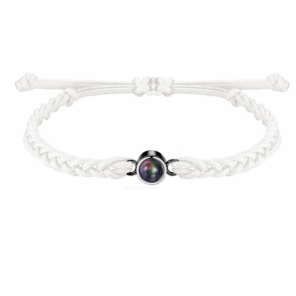 Stilrent personligt armband med plats för valfri bild. Perfekt för att visa nära och kära dagligen.
