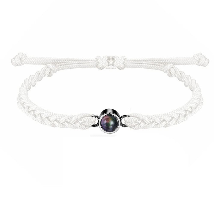 Stilrent personligt armband med plats för valfri bild. Perfekt för att visa nära och kära dagligen.
