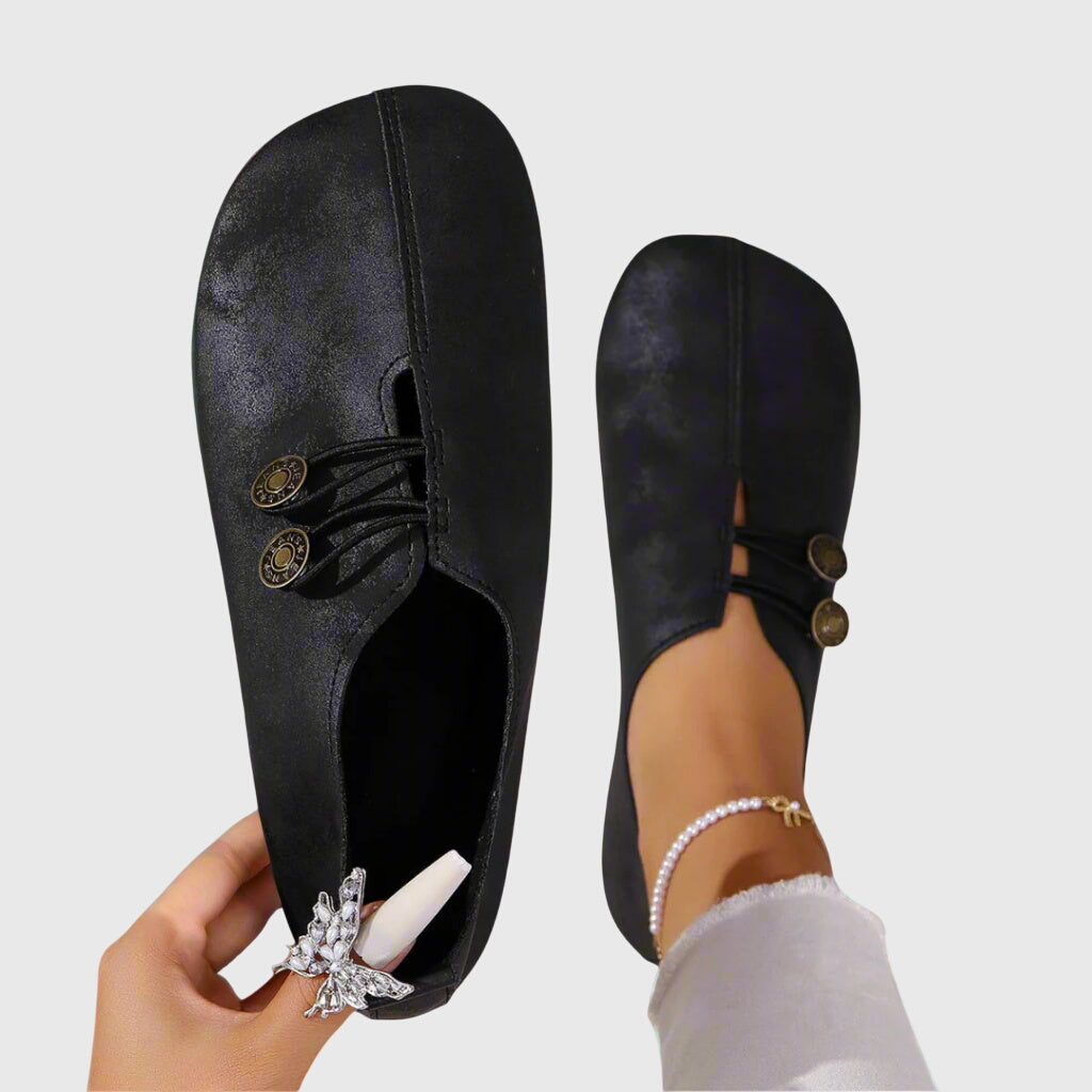 Kvinnors bekväma vardagsskor, slip-ons med snygg knappdetalj, idealiska för vår och sommar