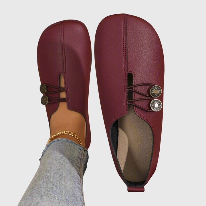 Sommarvänliga slip-on flats för kvinnor med dekorativ knapp, erbjuder stil och bekvämlighet