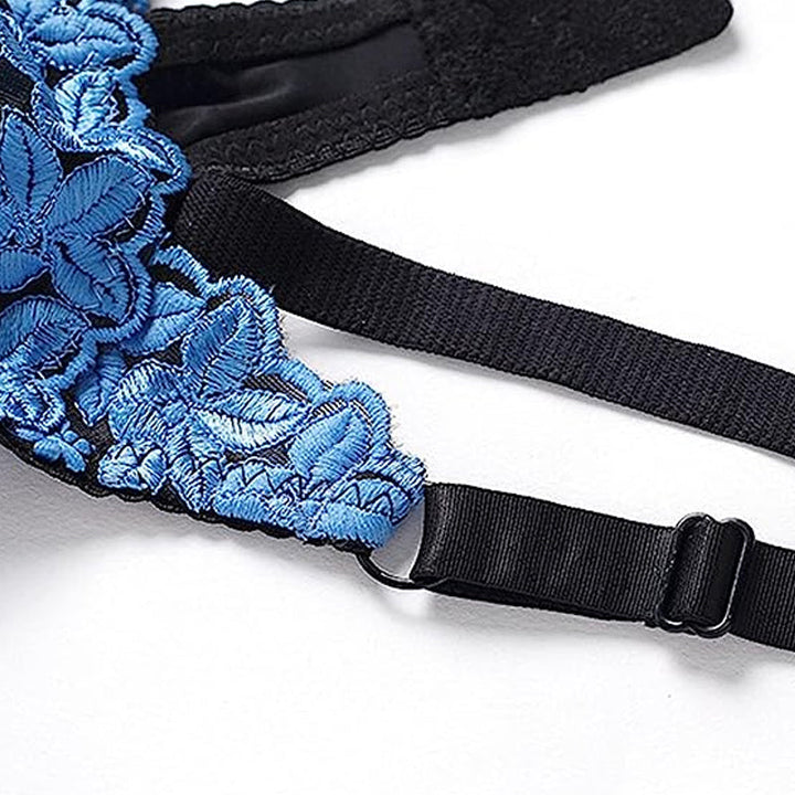 "Plusstorlek broderad blommig behå, stödjande med eleganta blomdetaljer, bekväma vadderade axelband."