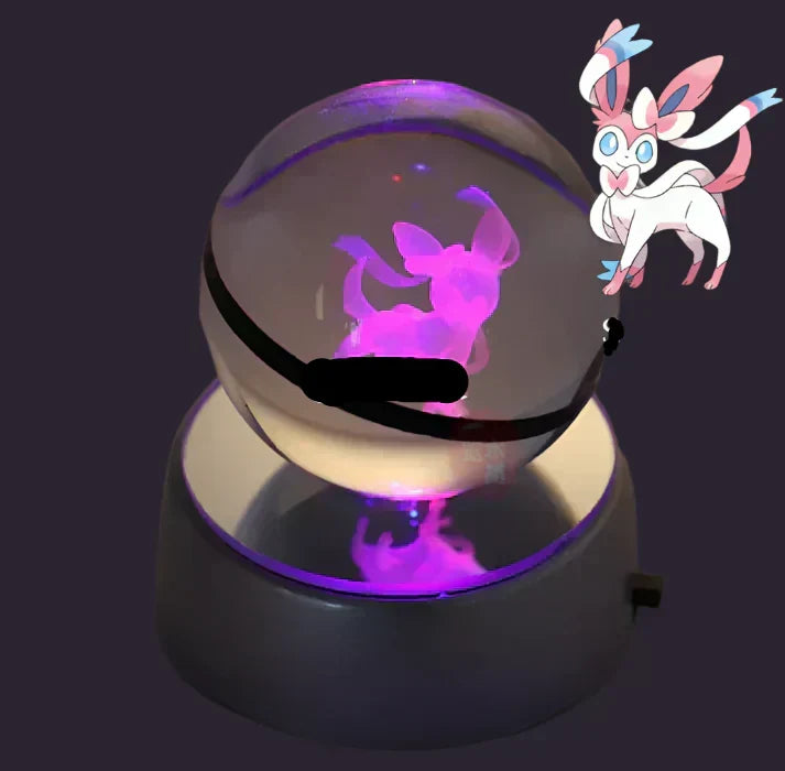 Inredning för barnrum: Pokemon nattlampa i kristallkula, ger mjuk och behaglig belysning.