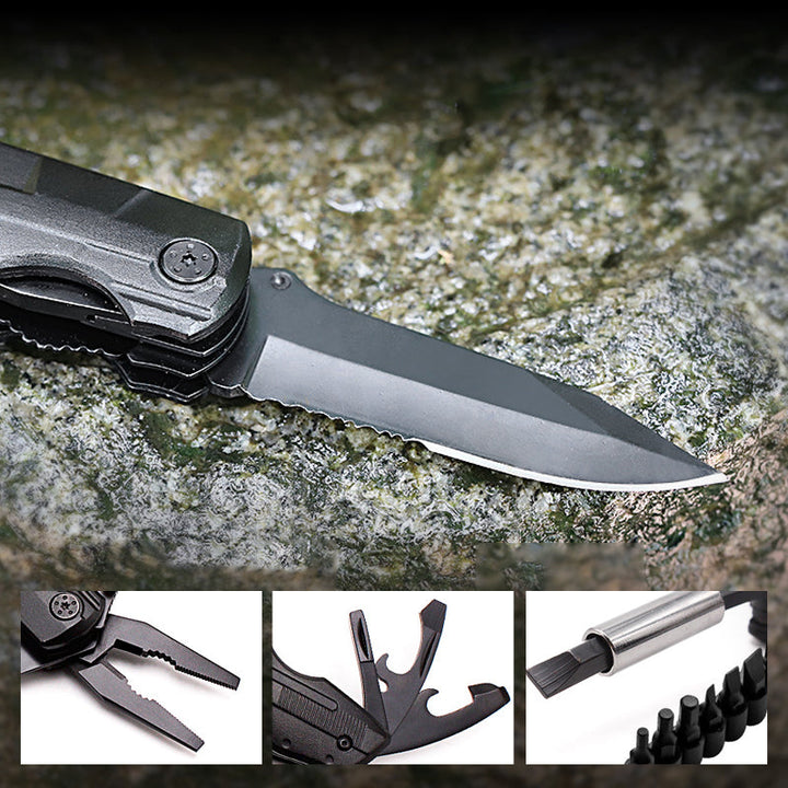 Portabel multifunktionell fällkniv av hållbart stål, kompakt design, ergonomiskt grepp, verktyg för utomhusäventyr.