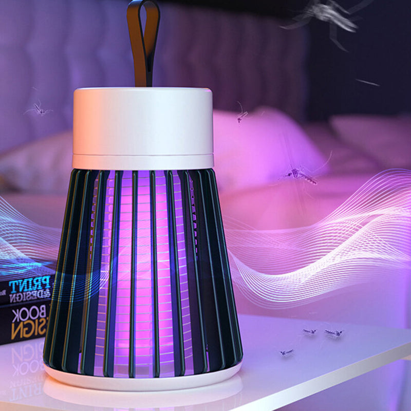 Portabel myggdödarlampa med USB-laddning, säker design, kompakta vita detaljer mot grå bakgrund, bekämpar insekter.
