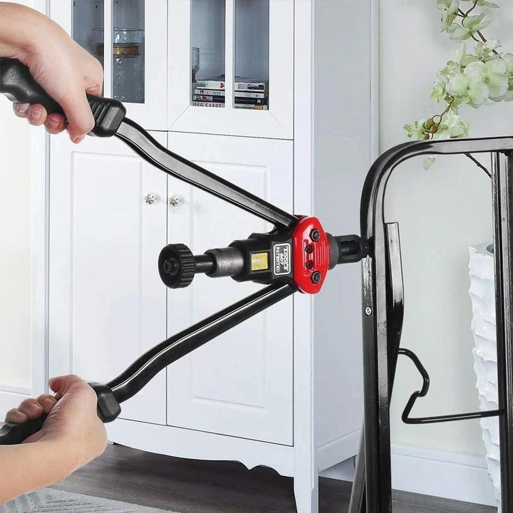 "Premium automatisk nitverktygssats i svart stål, ergonomiska handtag, perfekt för bilpaneler och möbler."