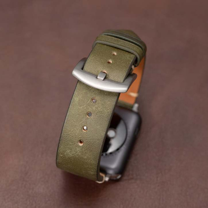 Exklusivt Apple Watch armband i premium italienskt läder, tidlös design och komfort.