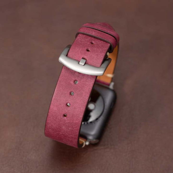 Uppgradera din Apple Watch med en premium läderrem i italienskt läder, unisex modell.