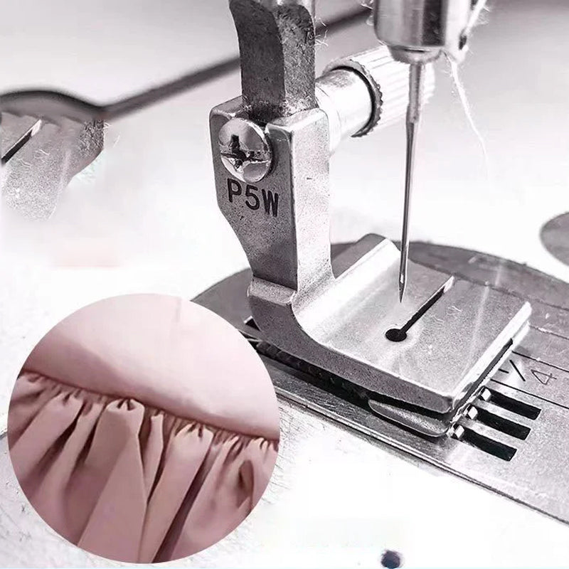 "Pressarfot för rörsymaskin, metallic finish, passar industrisymaskiner. Skapar professionella volanger enkelt och vackert."