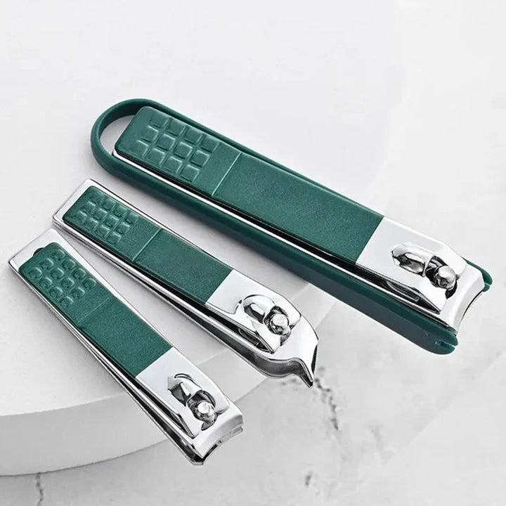 Professionell nagelklippare i rostfritt stål med ergonomiskt handtag och slimmad design för enkel och säker manikyr.