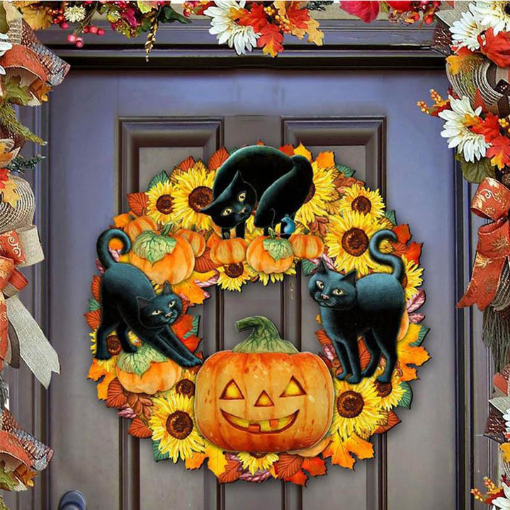 "Pumpa och kattmotiv Halloween-dekoration i plywood, perfekt för festlig stämning inomhus eller på ytterdörren."