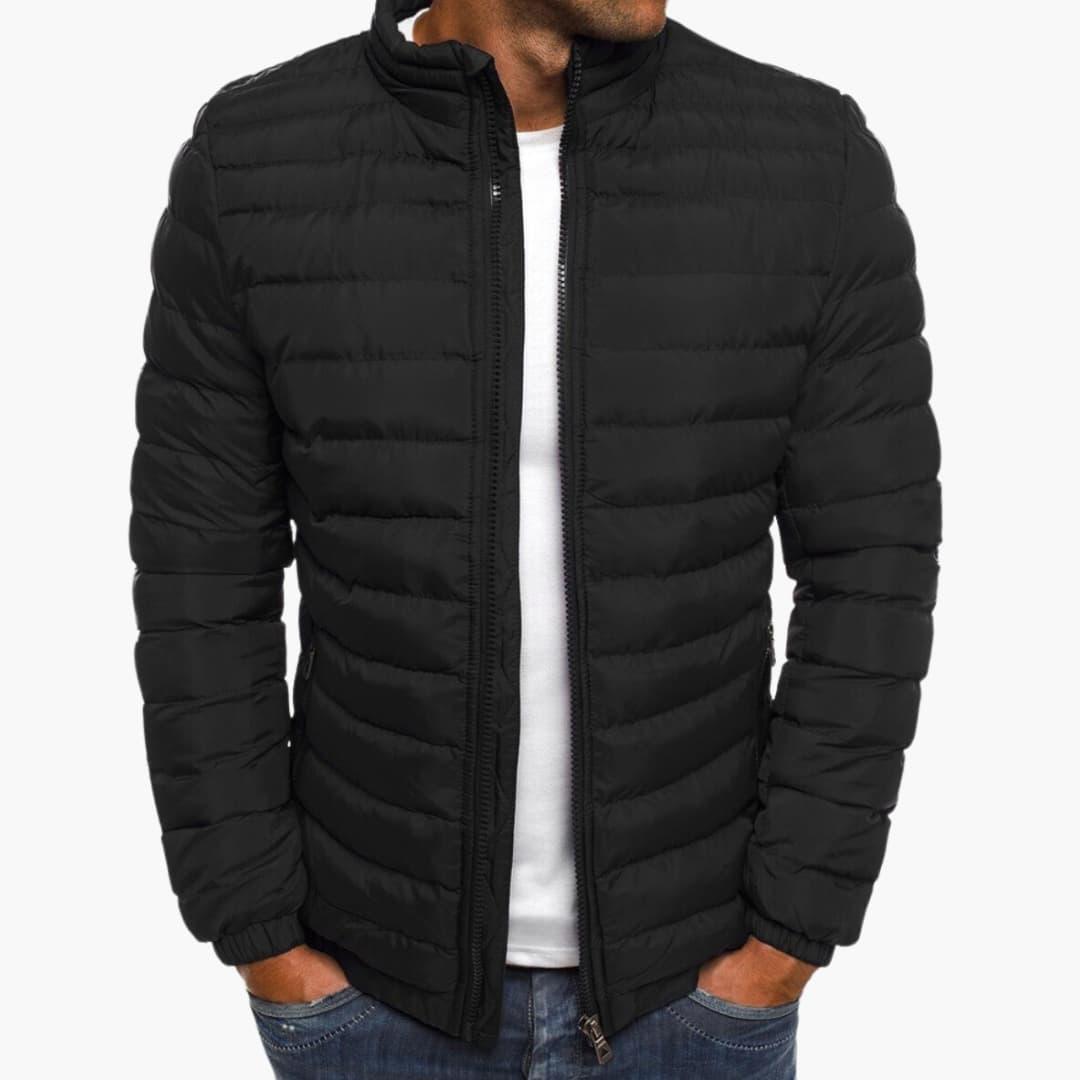 Quiltad herrjacka med stilren design, perfekta ytterkläder för casual mode. Utrustad med praktiska fickor.