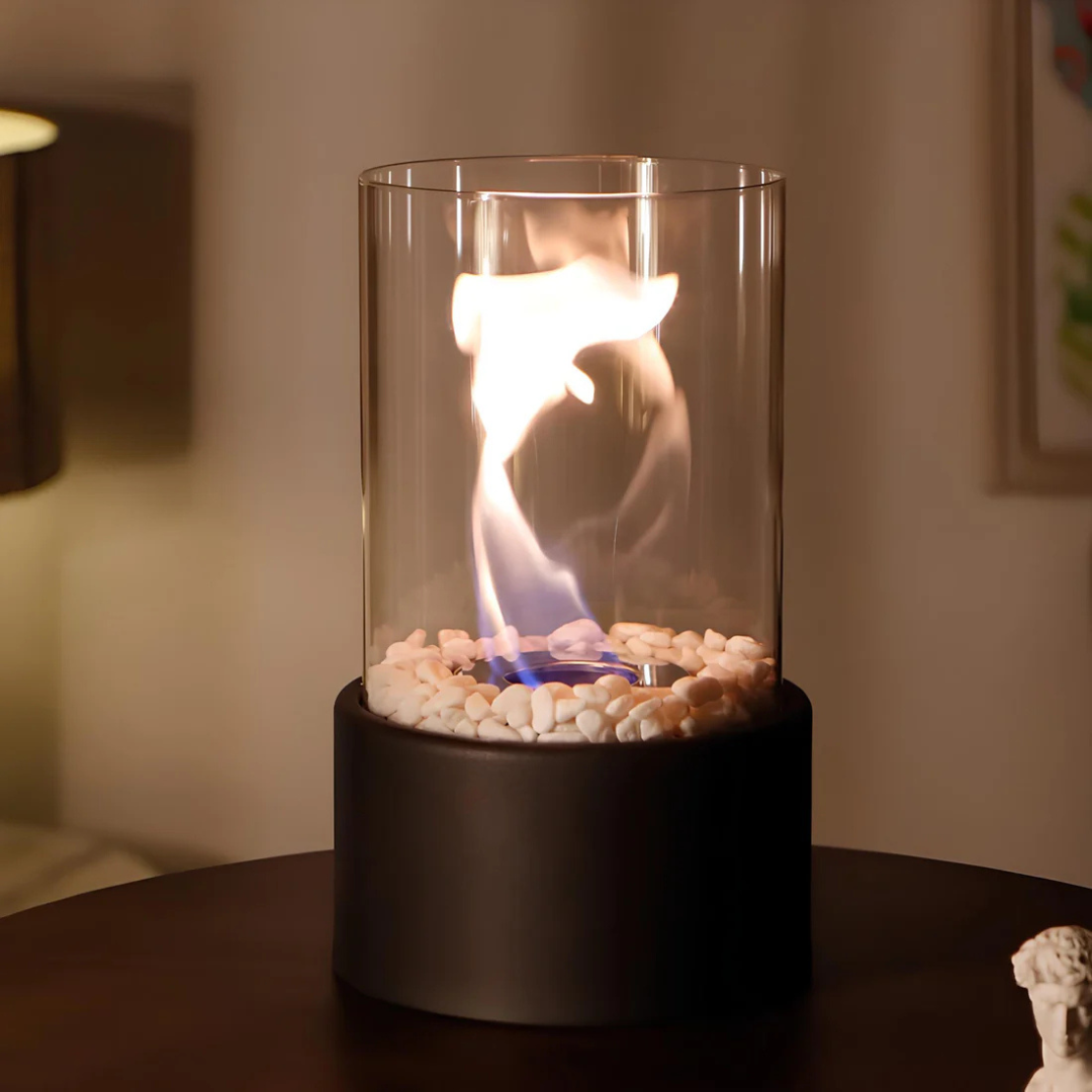 Rökfri bioetanol kaminlampa, bordsmodell, skapar mysig atmosfär inomhus. Elegant design för hemmet.