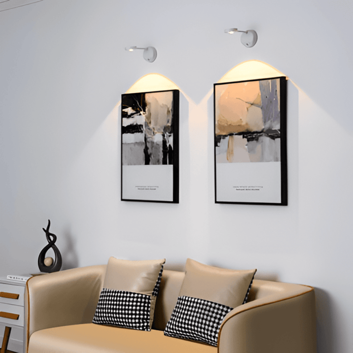 Vit trådlös LED spotlight vägglampa med rörelsesensor. Magnetisk montering för enkel placering.