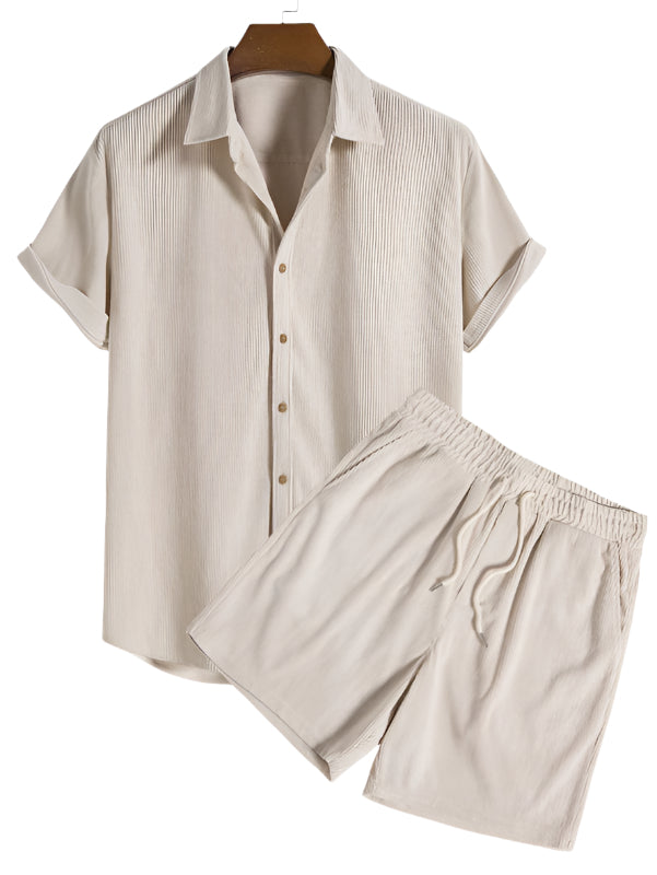 Randig herr T-shirt & matchande shorts. Ett ultimat strand- & fritidsset för herr, snyggt & bekvämt.