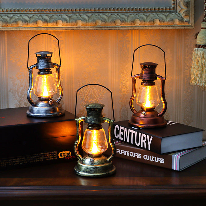 "Retro solcellsdriven fotogenlampa med LED, vattentät; antik finish i brons, guld, rost, silver; perfekt för utomhusbelysning