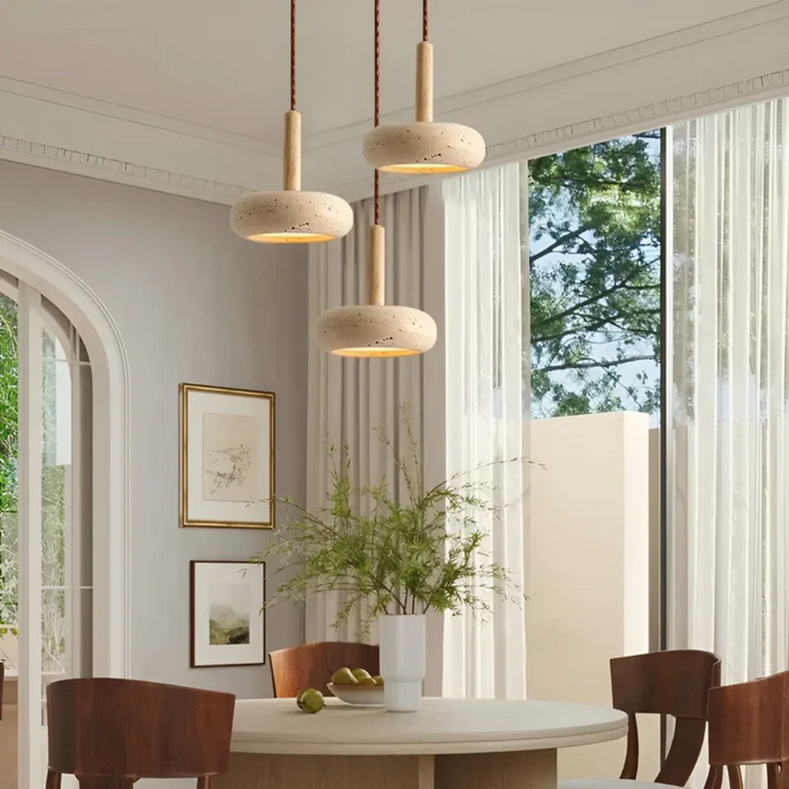 Retro taklampa i japansk design.  Elegant LED-lampa i trä och sten.  Varmt ljus, justerbar höjd.