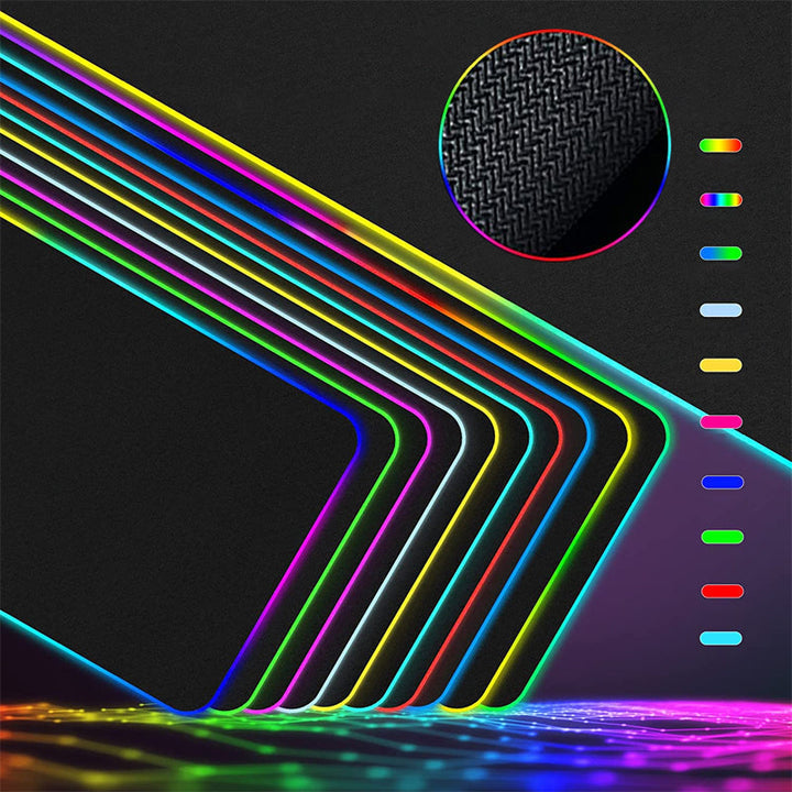 "RGB-musmatta för gaming med flerfärgat LED-ljus, sömlösa kanter, nonslip gummiunderlag och dynamiska ljuseffekter."