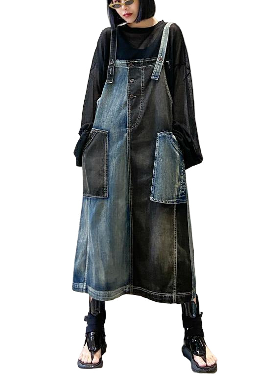 Ärmlös grå maxiklänning för kvinnor med asymmetrisk halslinje och fickor, elegant och funktionell design.