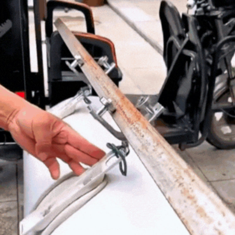 "Robust vinkeljärnspår för lyftsystem, remskiva i galvaniserat järn, passar kabelrörelse på kranar, mångsidig och hållbar."