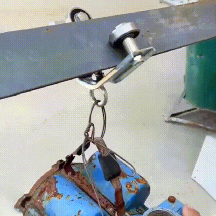 "Robust vinkeljärnspår för lyftsystem, remskiva i galvaniserat järn, passar kabelrörelse på kranar, mångsidig och hållbar."