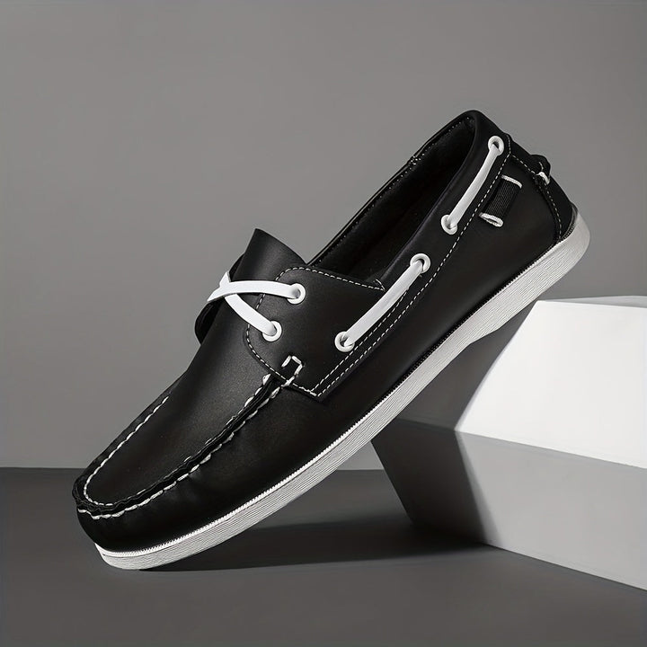 Bekväma & stabila herrbootskor i klassisk design. Idealiska för fritid & som utomhusskor.