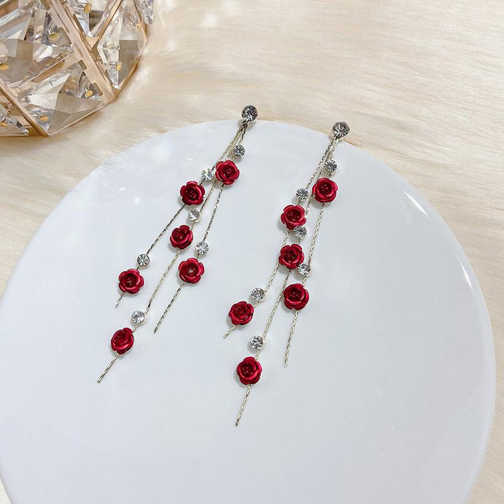 Romantiska ros örhängen i röd och lila, 8.5 cm, kvinnors accessoar, elegant blommotiv för vardag och fest.