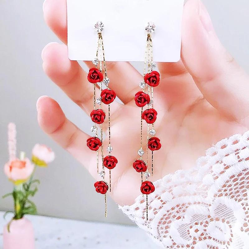 Romantiska ros örhängen i röd och lila, 8.5 cm, kvinnors accessoar, elegant blommotiv för vardag och fest.