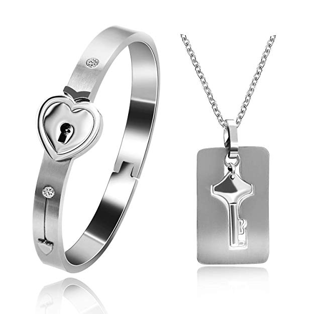 "Romantiskt armband och halsband för par i titanstål med hjärt- och nyckeldesign, i silver och roséguld."