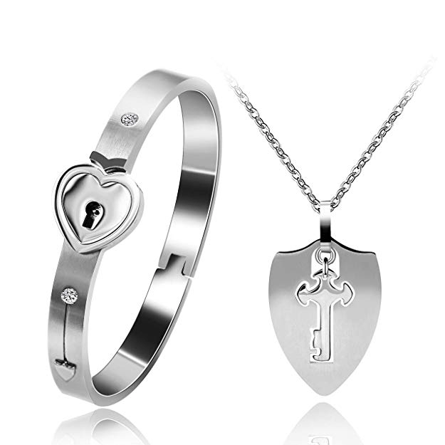 "Romantiskt armband och halsband för par i titanstål med hjärt- och nyckeldesign, i silver och roséguld."