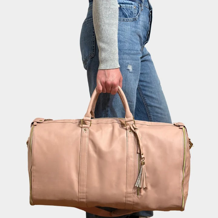 Svart lyxig weekendväska för damer. Vattentålig duffelväska i veganskt läder, idealisk som handbagage.