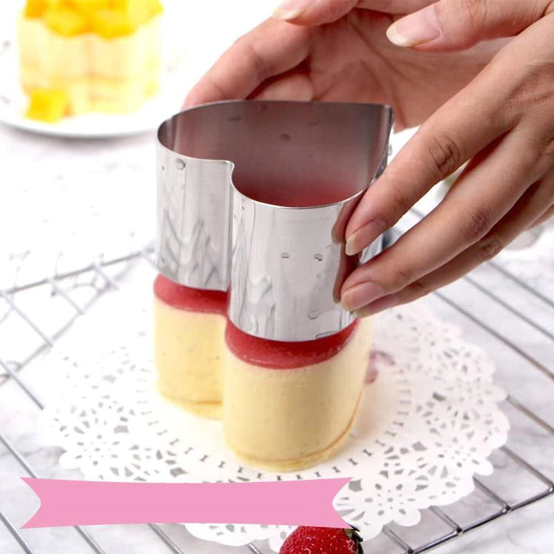 "Rostfria stål bakformar i varierande former, perfekta för elegant dessertskapande och mångsidig bakning."