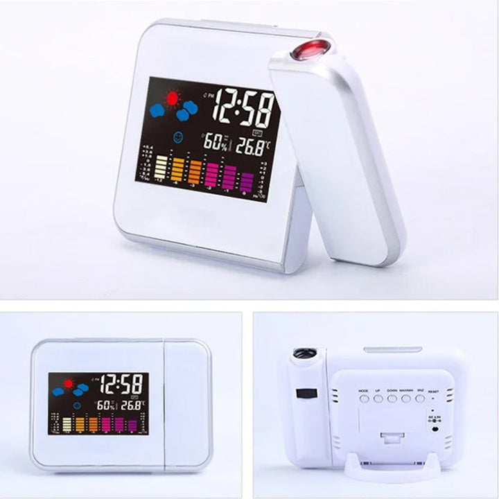"Roterande klocka med färgdisplay, projicerar tid och temperatur i röd ton, elegant design för sovrum"