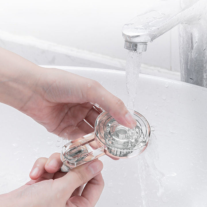 "Roterande sugkopphakar i olika färger, robust design, idealiska för kök och badrum, enkel installation på olika ytor."