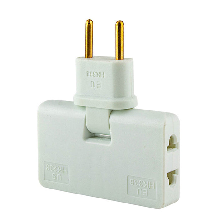 "Roterbar vägguttagadapter med 3 AC-uttag, kompakt design i vitt, idealisk för hem och resa. Brandsäkert material."