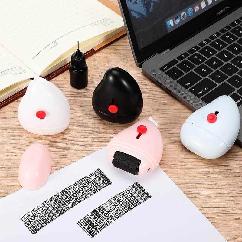 "Rulltyp sekretessförsegling, idealisk för identitetsskydd; kompaktdesign i rosa, blå, svart, vit för enkel täckning."