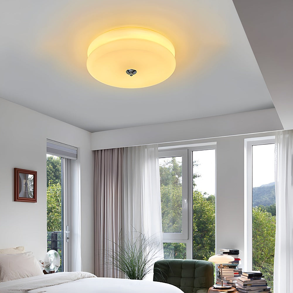 Rund BauhausGleam LED taklampa. Modern design för vardagsrum, sovrum eller kök. Ytmonterad inomhusbelysning.