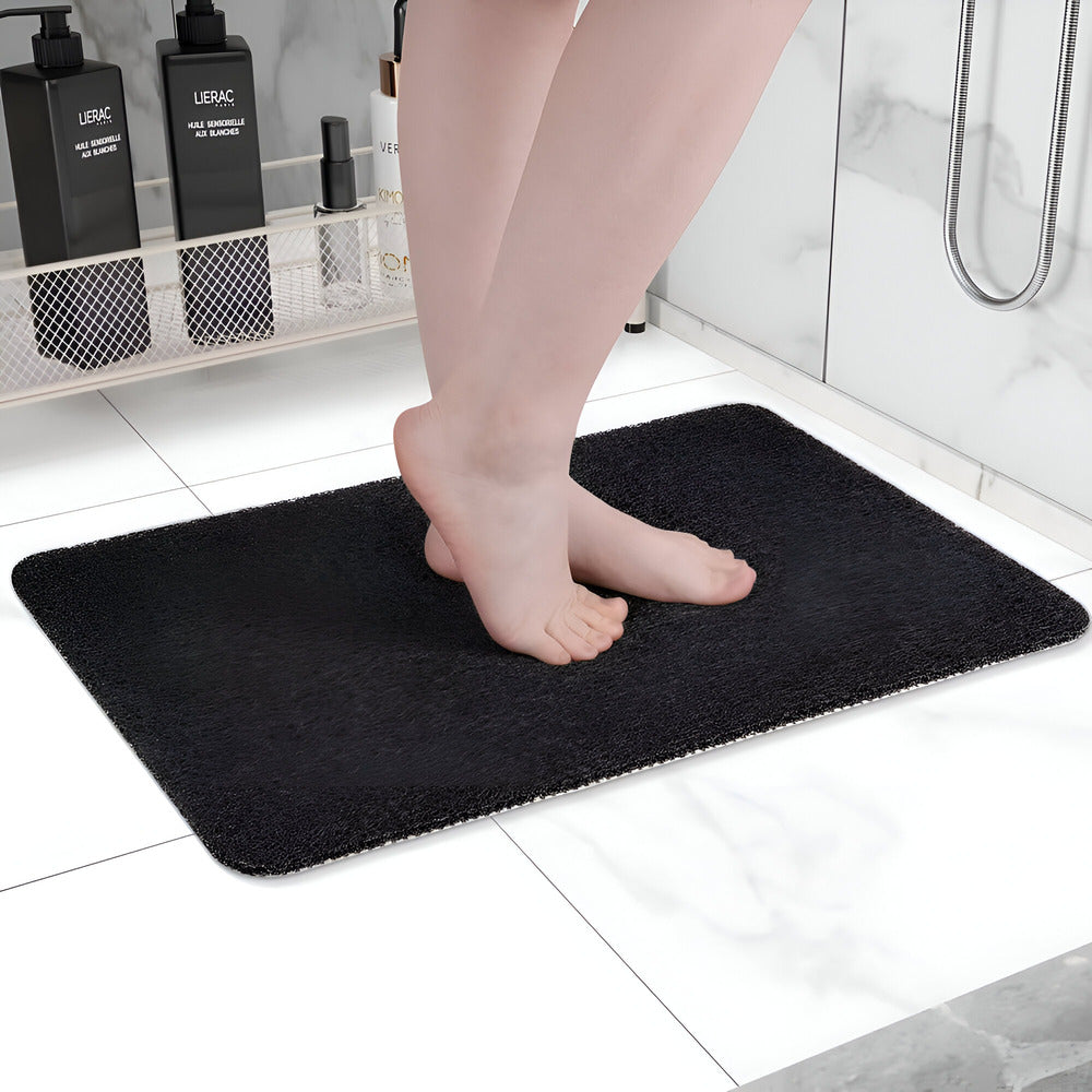 Elegant badrumsmatta som är enkel att hålla ren. En hygienisk och rutschfri lösning för alla badrum.