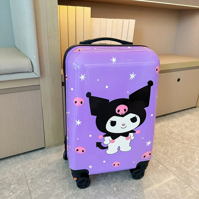 Barnresväska med inbyggd organiserare, designad med Hello Kitty och Kuromi. Perfekt för packning och äventyr.