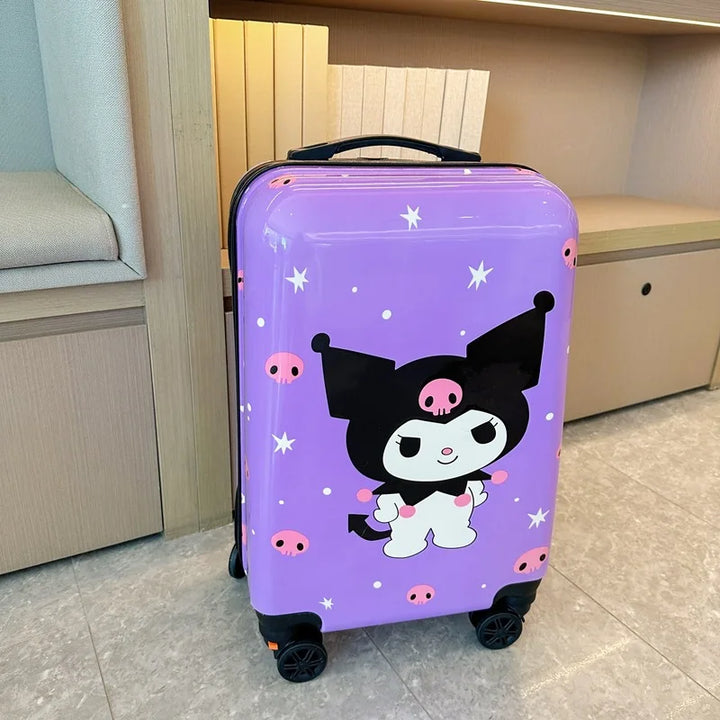 Barnresväska med inbyggd organiserare, designad med Hello Kitty och Kuromi. Perfekt för packning och äventyr.