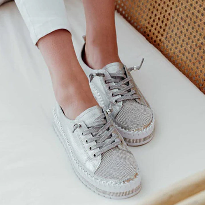 "Silvriga dam XO diamant sneakers med paljetter, glänsande design och EVA innersula för stil och komfort."