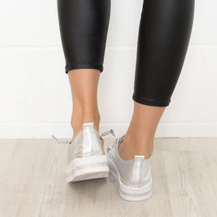 "Silvriga dam XO diamant sneakers med paljetter, glänsande design och EVA innersula för stil och komfort."