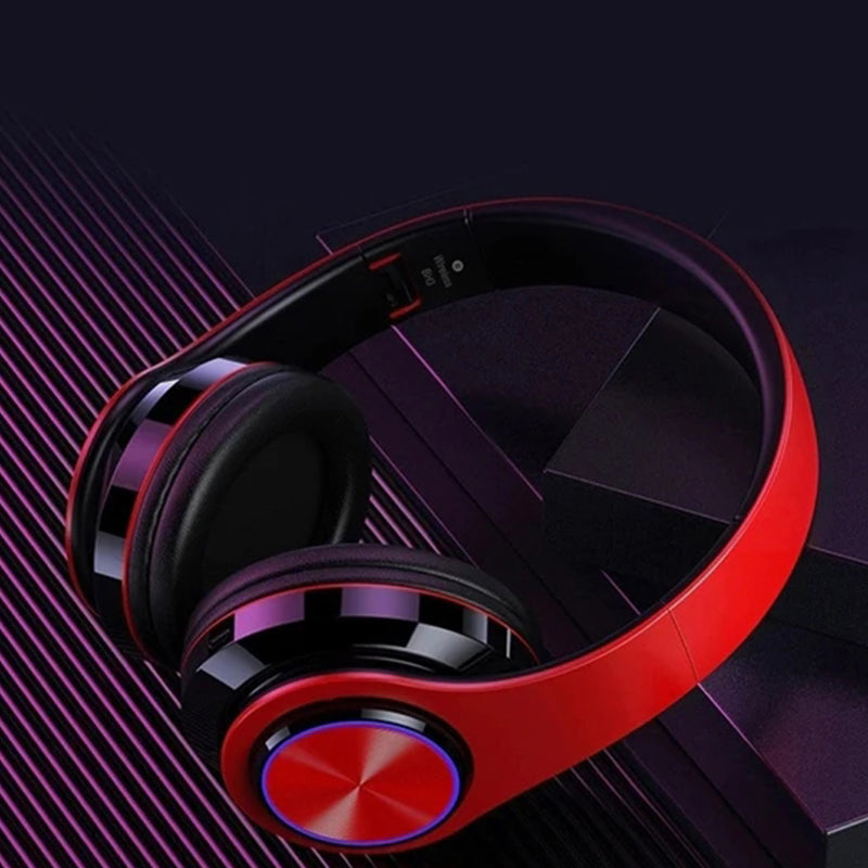 "Självlysande Bluetooth hörlurar med konstläderkåpor, avancerad brusreducering, ergonomisk design; svart och röd färg."