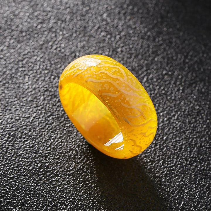"Självlysande färgglad ring i harts med unik design, lyser i mörkret, perfekt accessoar för kvinnor vid fester och evenemang.