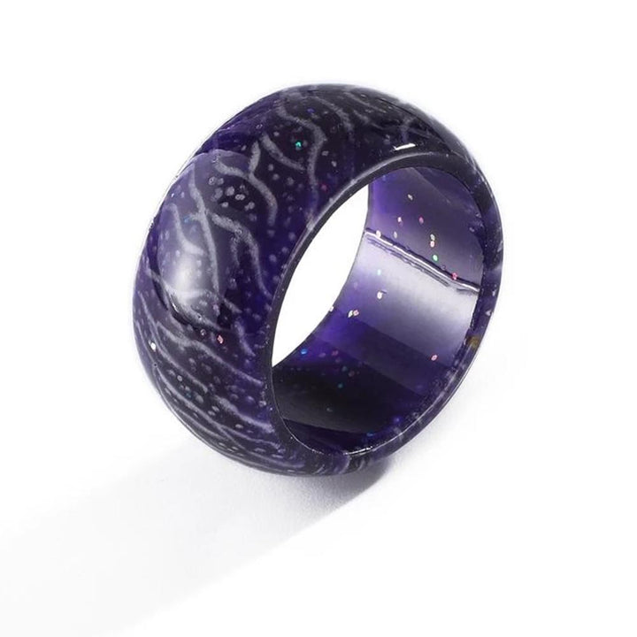 "Självlysande färgglad ring i harts med unik design, lyser i mörkret, perfekt accessoar för kvinnor vid fester och evenemang.
