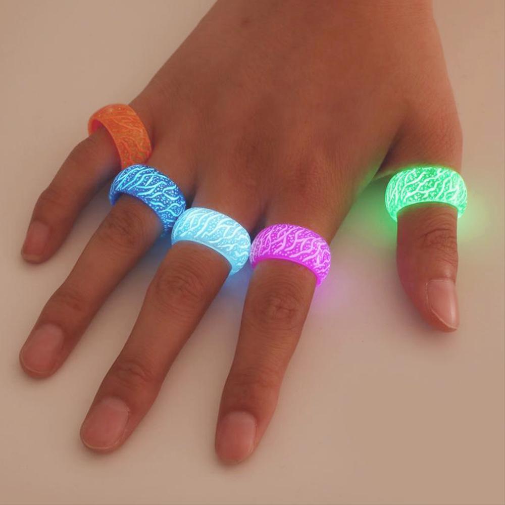 "Självlysande färgglad ring i harts med unik design, lyser i mörkret, perfekt accessoar för kvinnor vid fester och evenemang.