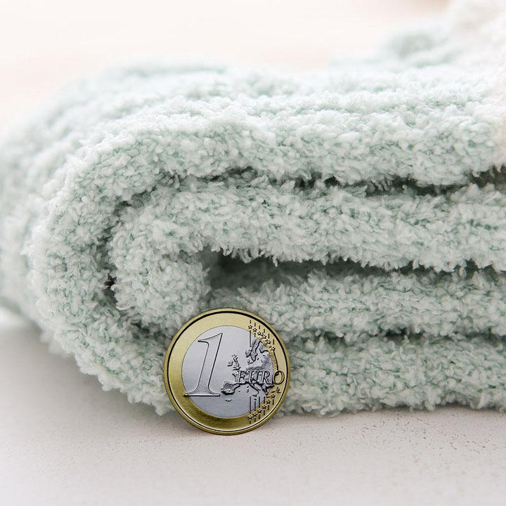 "Självvärmande damtermostrumpor med fleece, elegant design, finns i vit, grön, rosa, lila, blå, grå, brun."