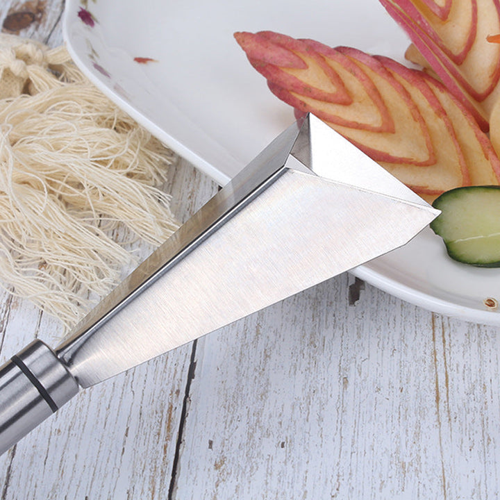 "Skarp fruktskärkniv i rostfritt stål, trekantigt blad, ergonomiskt handtag, perfekt för precisionssnitt i köket."