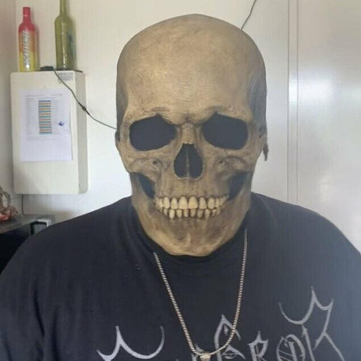 "Skrämmande unisex latex skelettmask för Halloween, realistisk design med markerade konturer och spöklikt uttryck."